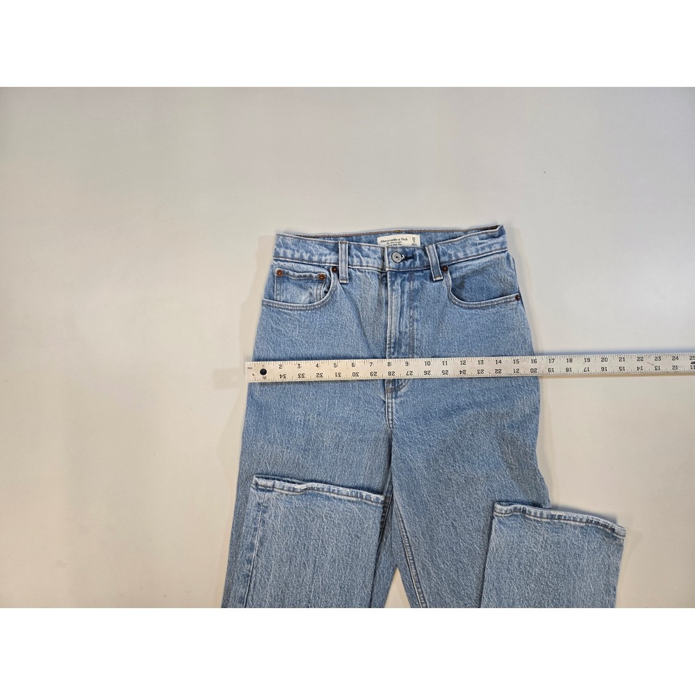 Abercrombie & Fitch The 90s Straight Ultra High Rise Jeans Light Wash Blue 25/0L - Picture 6 of 11